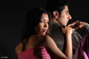 best short story in hindi : फिल्म लेखक और अभिनेत्री के इश्क़ की उड़ान