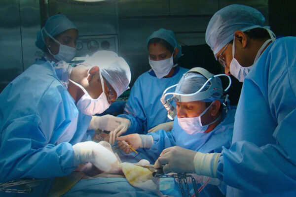 Dehradun Crime News: डॉक्टर का काला धंधा