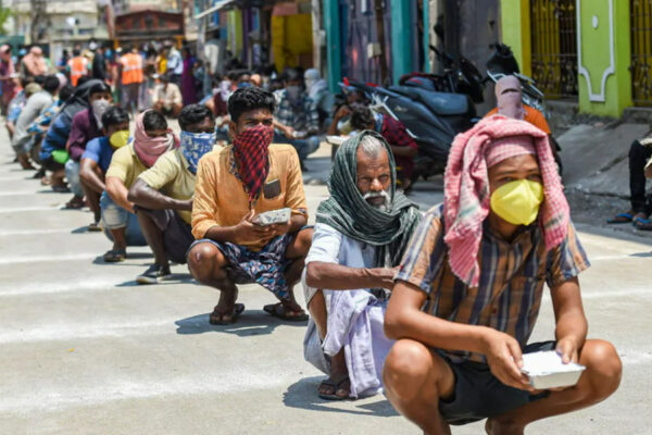 Social Story: मजदूरों का कोई माई बाप नहीं