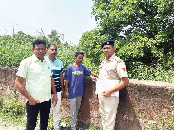 accused-banti-with-police-team