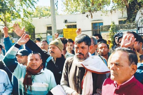 MP News : सोसाइटी के द्वारा ठगे 10 हजार करोड़