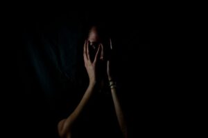 Delhi News: फरजी लेफ्टिनेंट बना दरिंदा – सोशल मीडिया पर डॉक्टर से दोस्ती, फिर नशा देकर किया रेप