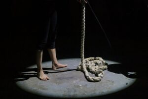 Lucknow Crime News: मैं चोर नहीं हूं’ लिखकर दी रेस्टोरेंट कर्मी ने जान