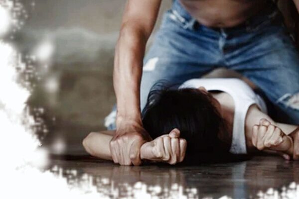 Hindi Stories: फ्री गिफ्ट