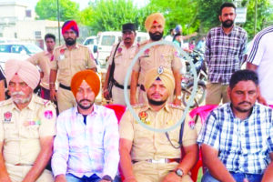 Fake Police Officer : फरजी डीएसपी की असली कहानी